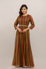 Load image into Gallery viewer, Green Rayon Printed Gown with Mirror Belt