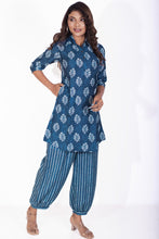 Load image into Gallery viewer, Butta Printed Dusky Blue Collared Muslin Coord Set